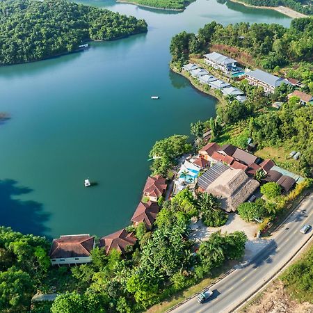 Phong Nha Lake House Resort Exterior foto